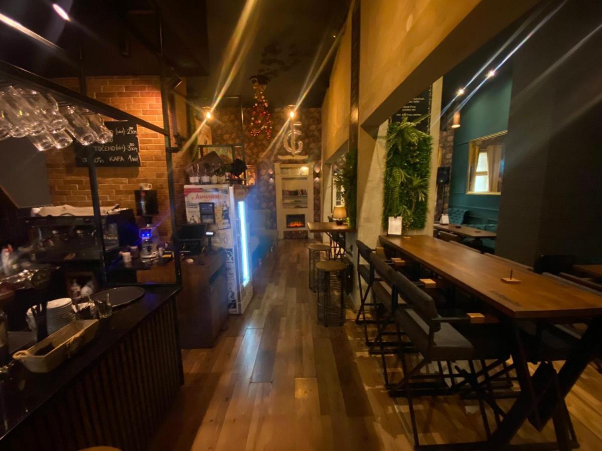 Fg Boutique Hostel Sarajevo Exteriör bild