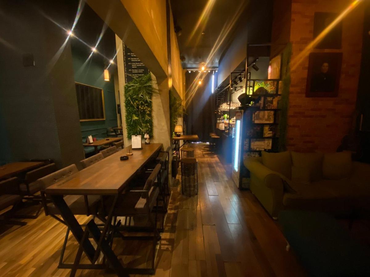 Fg Boutique Hostel Sarajevo Exteriör bild